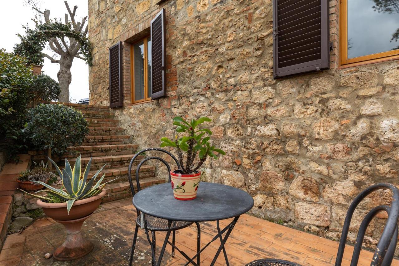 Enchanting Flat With Patio In Abbadia A Isola مونتيريجيوني المظهر الخارجي الصورة