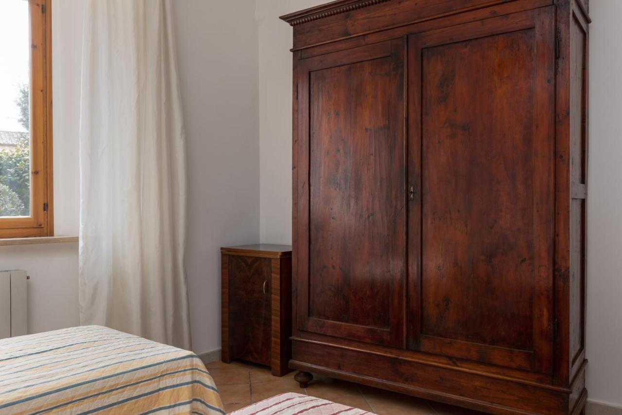 Enchanting Flat With Patio In Abbadia A Isola مونتيريجيوني المظهر الخارجي الصورة